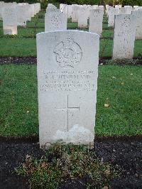 Brookwood Military Cemetery - Sutherland, Roger Joseph