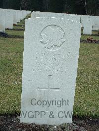 Brookwood Military Cemetery - Urton, Joseph E Richard