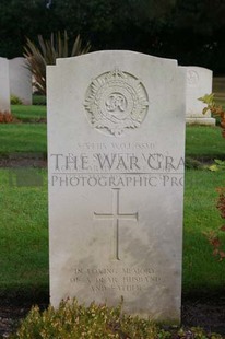 Brookwood Military Cemetery - SWEETLAND, R C