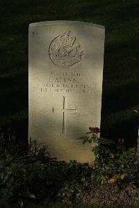 Messines Ridge British Cemetery - Attwell, J
