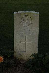 Messines Ridge British Cemetery - Bell, P