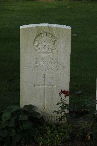 Messines Ridge British Cemetery - Browning, R