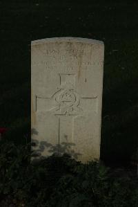 Messines Ridge British Cemetery - Byron, A