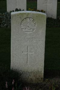 Messines Ridge British Cemetery - Clapham, Bernie