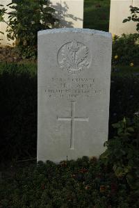 Messines Ridge British Cemetery - Clarke, F H