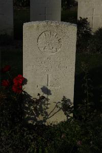 Messines Ridge British Cemetery - Crannis, R