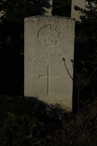 Messines Ridge British Cemetery - De Vere, Spencer