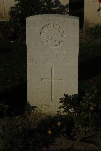 Messines Ridge British Cemetery - Deards, Henry Frederick