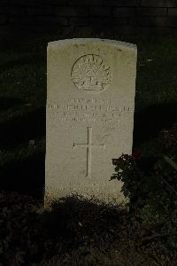 Messines Ridge British Cemetery - Dobell, Denbigh Pratt