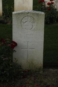 Messines Ridge British Cemetery - Dyer, H