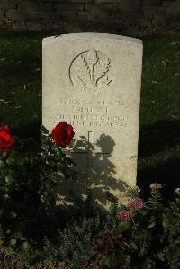 Messines Ridge British Cemetery - Guest, E