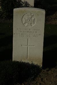 Messines Ridge British Cemetery - Hager, W H