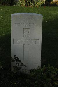 Messines Ridge British Cemetery - Jones, Robert
