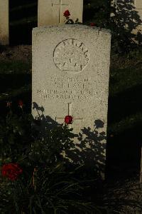 Messines Ridge British Cemetery - Keast, Oscar