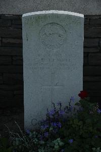 Messines Ridge British Cemetery - Kemble, Cecil Robert