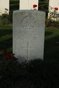 Messines Ridge British Cemetery - MacDonald, David George