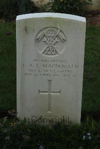 Messines Ridge British Cemetery - MacDonald, Francis Alex Leckey