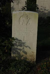 Messines Ridge British Cemetery - McAlister, B