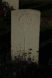 Messines Ridge British Cemetery - Moran, Charles Francis