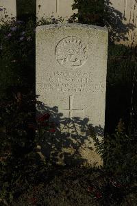 Messines Ridge British Cemetery - Morris, George Henly