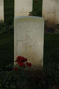 Messines Ridge British Cemetery - Morris, S J