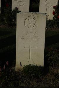 Messines Ridge British Cemetery - Parsons, J