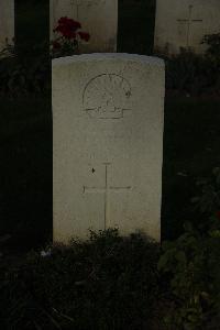 Messines Ridge British Cemetery - Peterson, W E