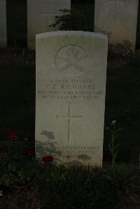 Messines Ridge British Cemetery - Richards, Frank Ernest