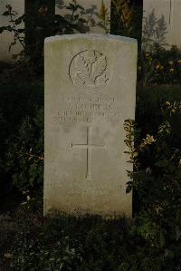 Messines Ridge British Cemetery - Roberts, J