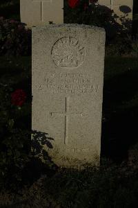 Messines Ridge British Cemetery - Salonen, Usko Leonard