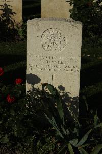 Messines Ridge British Cemetery - Towers, Tom