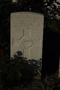 Messines Ridge British Cemetery - Vicars, Richard George Ferguson