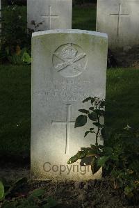 Messines Ridge British Cemetery - Viner, L