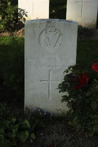 Messines Ridge British Cemetery - Walker, Edward McKindry