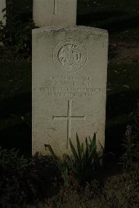Messines Ridge British Cemetery - Walker, J A