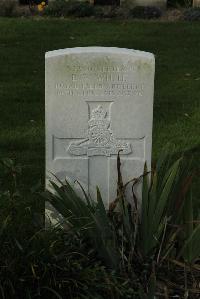 Messines Ridge British Cemetery - White, B W