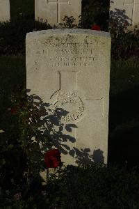 Messines Ridge British Cemetery - Wright, Norman Alfred