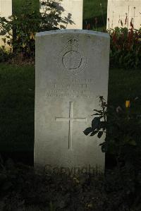 Messines Ridge British Cemetery - Wyatt, Frank Arthur