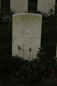 Messines Ridge British Cemetery - Wyatt, O R