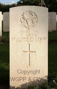 Minturno War Cemetery - Austin, Frank