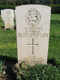 Minturno War Cemetery - Barker, Edward