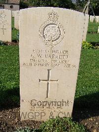 Minturno War Cemetery - Barrett, Gordon Walter