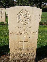 Minturno War Cemetery - Bell, Thomas
