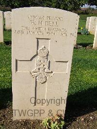 Minturno War Cemetery - Bell, William Henry