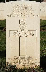 Minturno War Cemetery - Benefield, Samuel