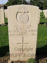 Minturno War Cemetery - Blavins, Hubert