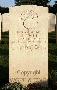 Minturno War Cemetery - Booth, Edwin