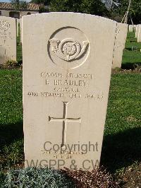 Minturno War Cemetery - Bradley, Frank