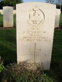 Minturno War Cemetery - Bradley, James