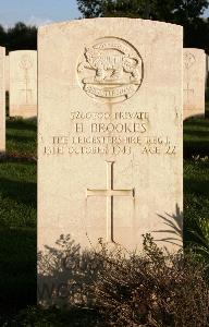 Minturno War Cemetery - Brookes, Harry